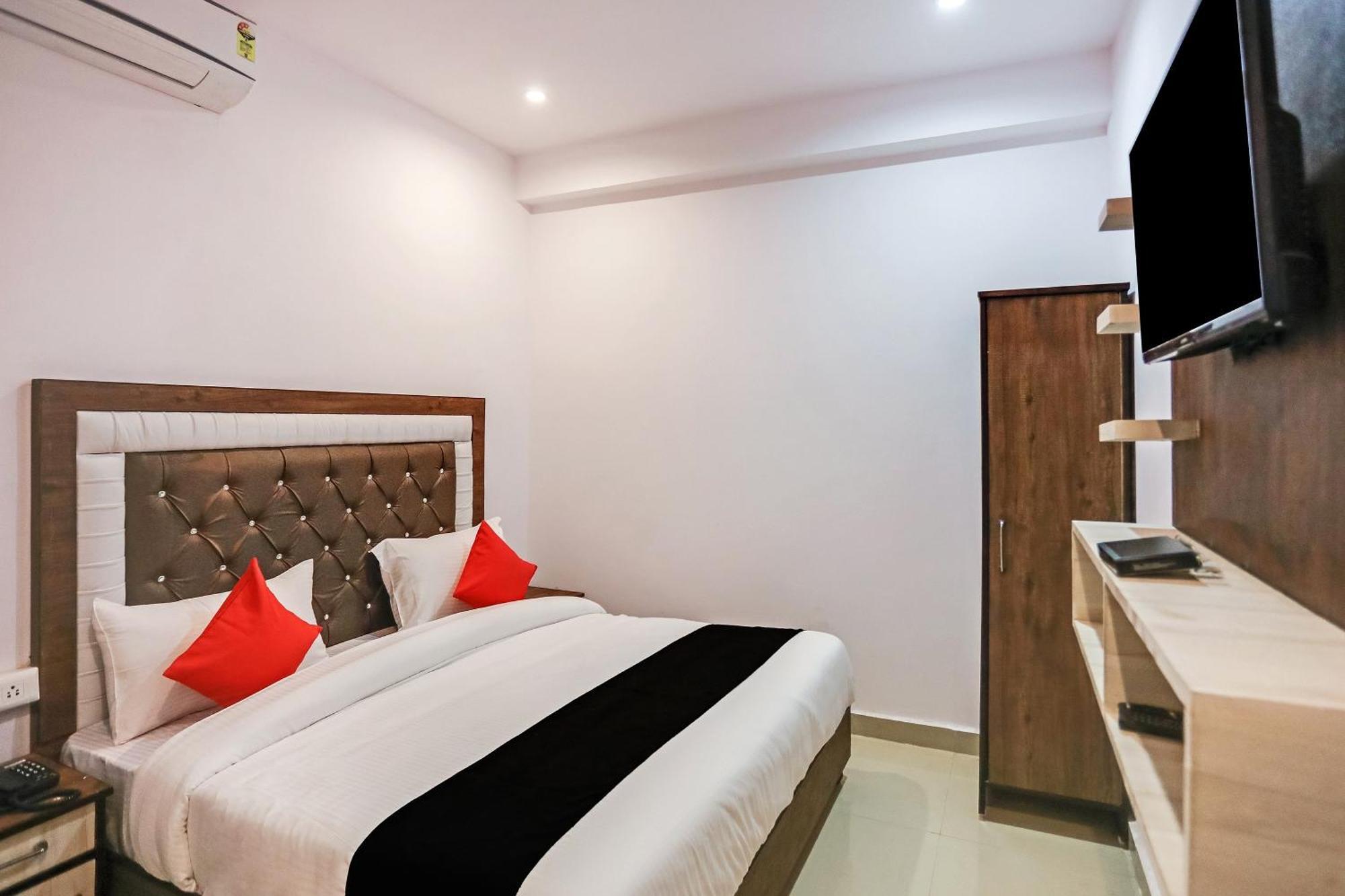 Hotel O Golden Stone Ghaziabad Exterior foto